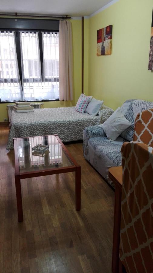 Amplio Loft Con Plaza De Garaje Daire Onís Dış mekan fotoğraf